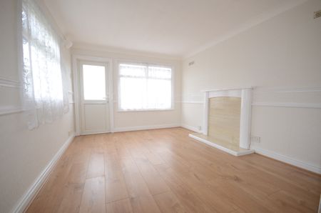 1 bedroom property to rent - Photo 2