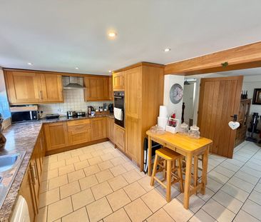 Bishopswood, Chard - Photo 6