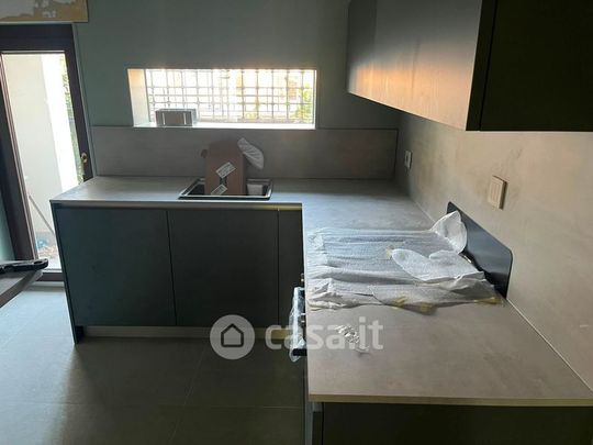 Trilocale in Affitto in Viale Federico Caprilli 7 a Milano - Foto 1