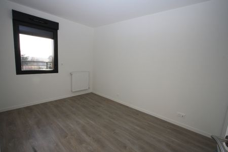 Appartement T3 à louer à SAINT JEAN DE BRAYE - Photo 2