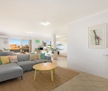 Bright & Spacious, Easy Living in the Heart of Bexley - Photo 1