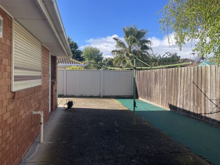 Charming 3-Bedroom Home in Sunshine North - Photo 3