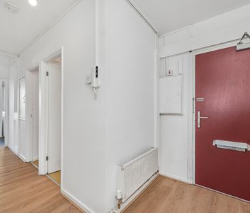 Room in a Shared Flat, Coniston House, SE5 - Photo 2