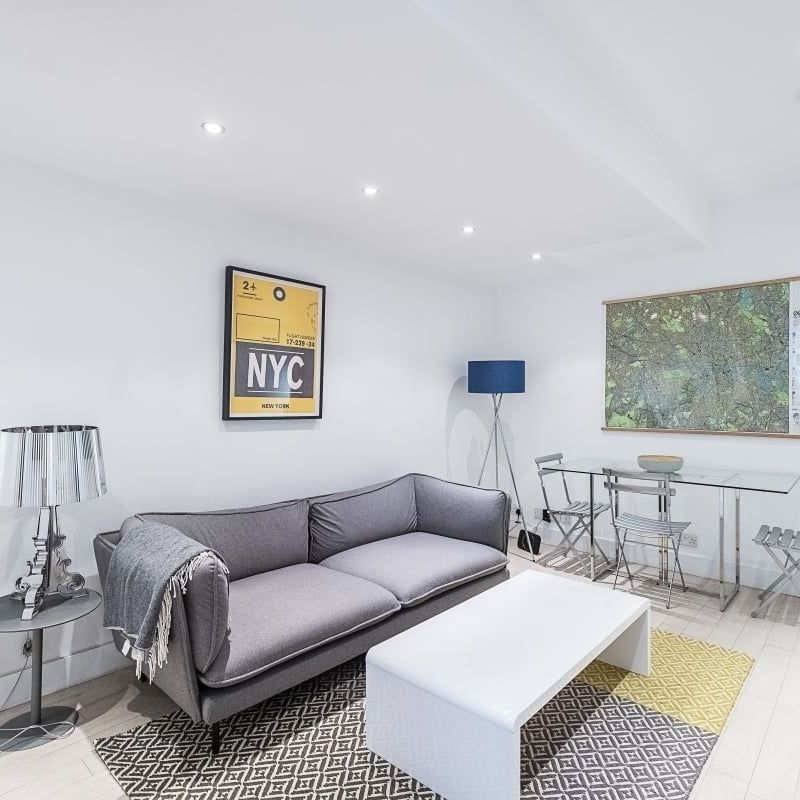 1 bedroom flat to rent - Photo 1