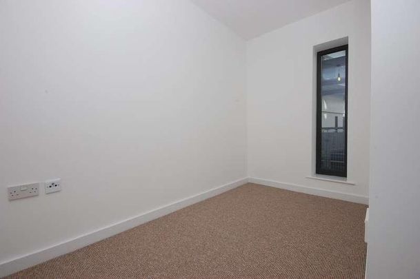 Victoria Street, Glossop, SK13 - Photo 1