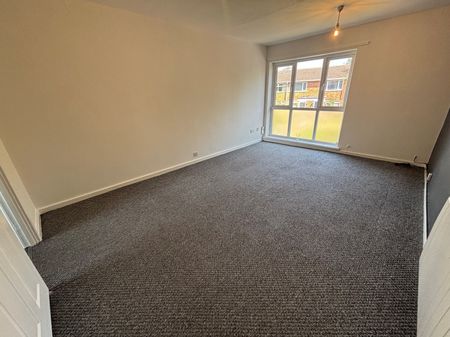 2 bedroom maisonette to rent - Photo 3