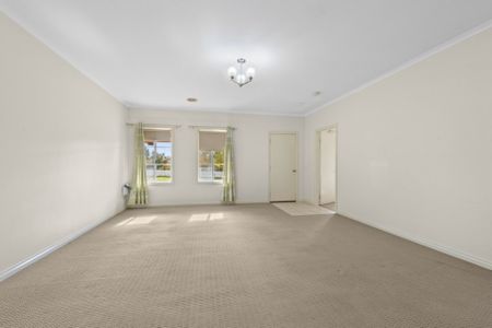 Three Bedroom Family Home in Ballarat East - Photo 3