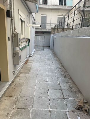 Studio/Γκαρσονιέρα για ενοικίαση Κέντρο (Χαριλάου) - Photo 1