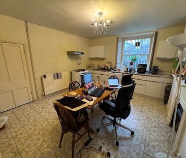 Alexandra Road - Photo 3