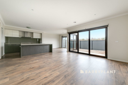 Family Comfort and Convenience in a Prime Location - Photo 3