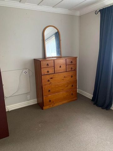 Charming 2BR Home with Deck & Shed! - Photo 5