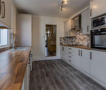 Manor Street, Heath, CF14 - Photo 6