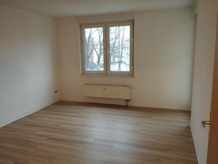 Renovierte 2-Raum Wohnung in Top-Lage mit Einbauküche! - Foto 2