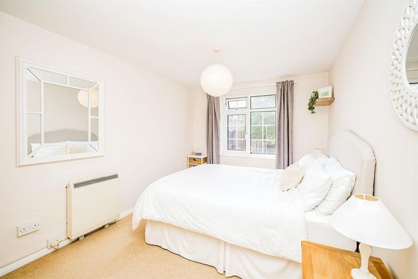 Croft Road, Aylesbury - Photo 1