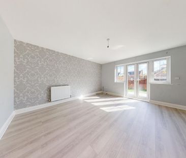 3 bedroom terraced house to rent - Photo 2