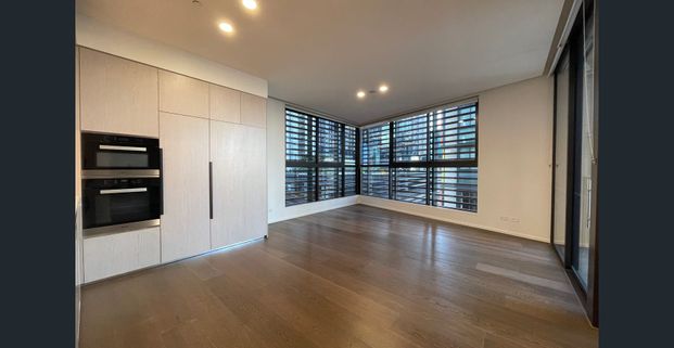 A Rare Offering, Stunning One Bedroom Apartment In The Exclusive Barangaroo Precinct - Photo 1