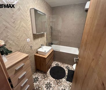 Pronájem bytu 1+kk v osobním vlastnictví 33 m², Beroun - Photo 1