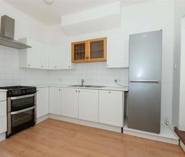 3 bedroom maisonette to rent - Photo 4
