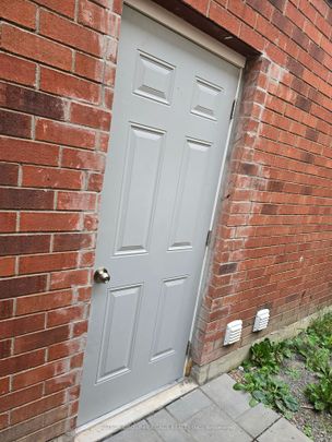 For Lease - 36 Plumridge Court Unit# B, Ajax, Ontario - Photo 1