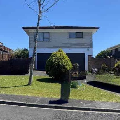 Spacious and Beautifully Maintained 4-Bedroom ... - Photo 1