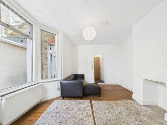 2 bedroom flat to rent - Photo 1