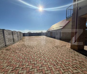 Casă mare, 9 camere, curte 1000 mp – disponibilă pentru - Fotografie 5