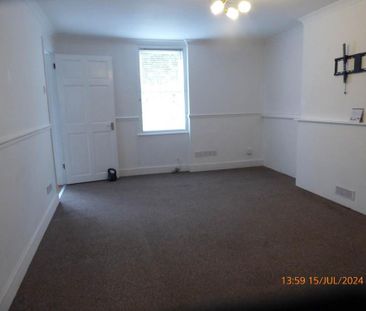 2 bedroom end of terrace house to rent - Photo 1