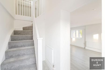 High Street, Ongar, Essex - Photo 4