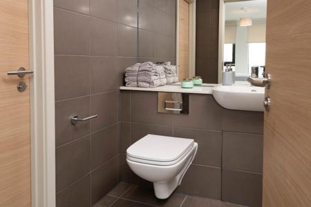 1 Bed Flat, Ellesmere Street, M15 - Photo 5