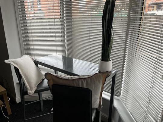 5 bedroom semi-detached house to rent - Photo 1