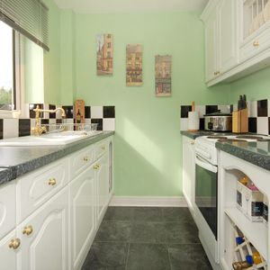 1 bedroom semi-detached house to rent - Photo 2