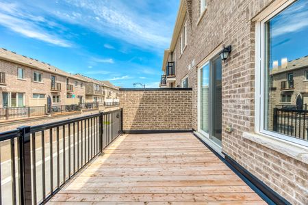 For Lease - 74 William F Bell Parkway, Richmond Hill, Ontario - Photo 2