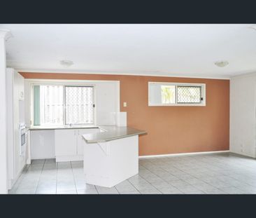 96 Benhiam Street, Calamvale, Qld 4116 - Photo 4