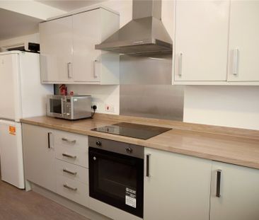 Student Properties to Let - Photo 3