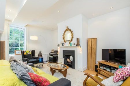 3 Bedroom House To Let - Photo 3