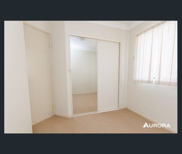 Stylish 2 Bedroom Apartment in Prime Clayfield Location - Photo 4