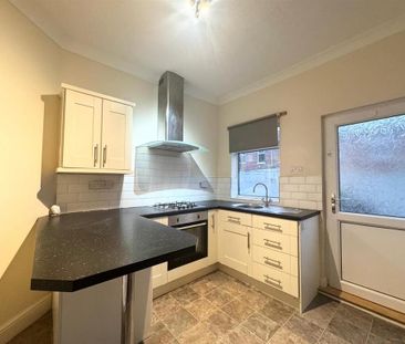 2 bedroom terraced house to rent - Photo 1