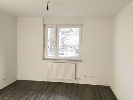 schöne 3-Zimmer-Wohnung mit 2 Balkonen und neuer Einbauküche - Foto 4