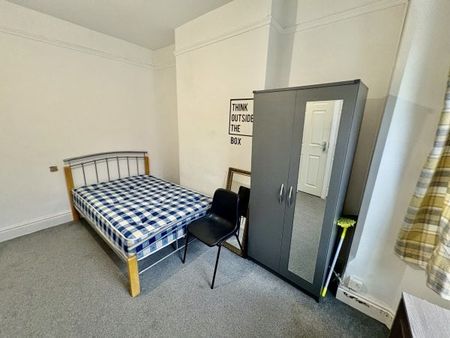 Room 1, Stanley Road, Property for rent - Photo 3