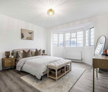 4 bedroom semi-detached house to rent - Photo 3