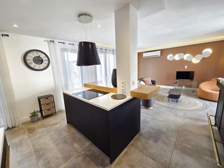 Location Appartement 3 pièces 85m² ST DENIS 97400 - Photo 2