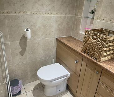Room in a Shared House, Layfield Crescent, NW4 - Photo 5