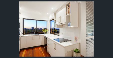 RENOVATED UNIT WITH PANORAMIC VIEWS - Photo 2