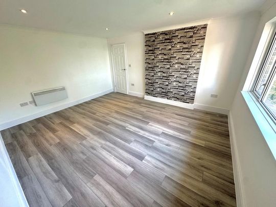 2 bedroom maisonette to rent - Photo 1