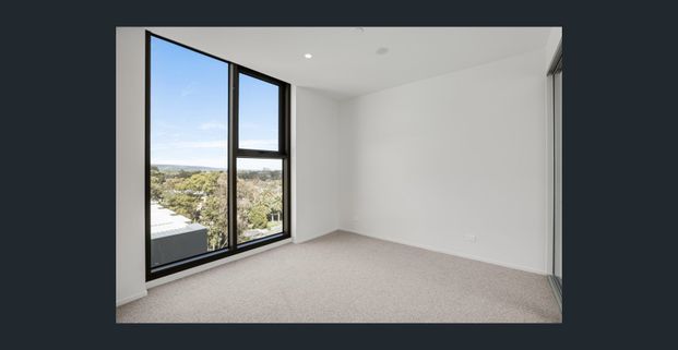 Hi I’m New, Light and Bright - Photo 1