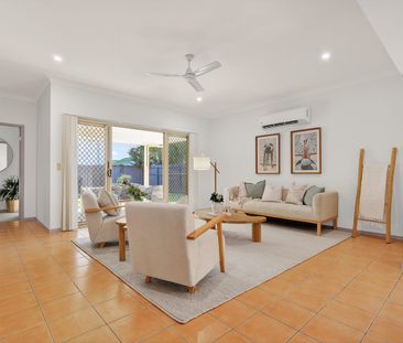 Stylish Home with Multiple Living Areas - Photo 6