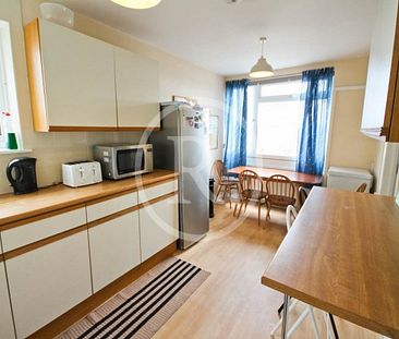 1 Bed - Rhoshendre, Waun Fawr, Aberystwyth - Photo 4