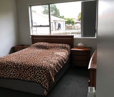 Family Home in Halfmoon Bay - Photo 4