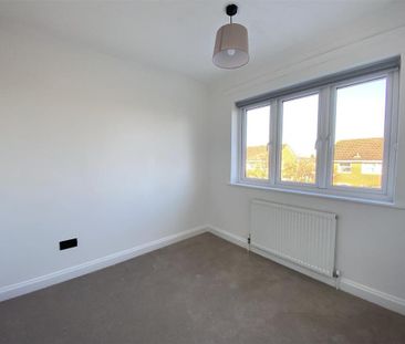 4 bedroom detached house to rent - Photo 5