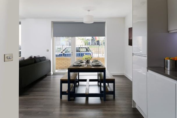 Batavia Road London SE14 - Photo 1